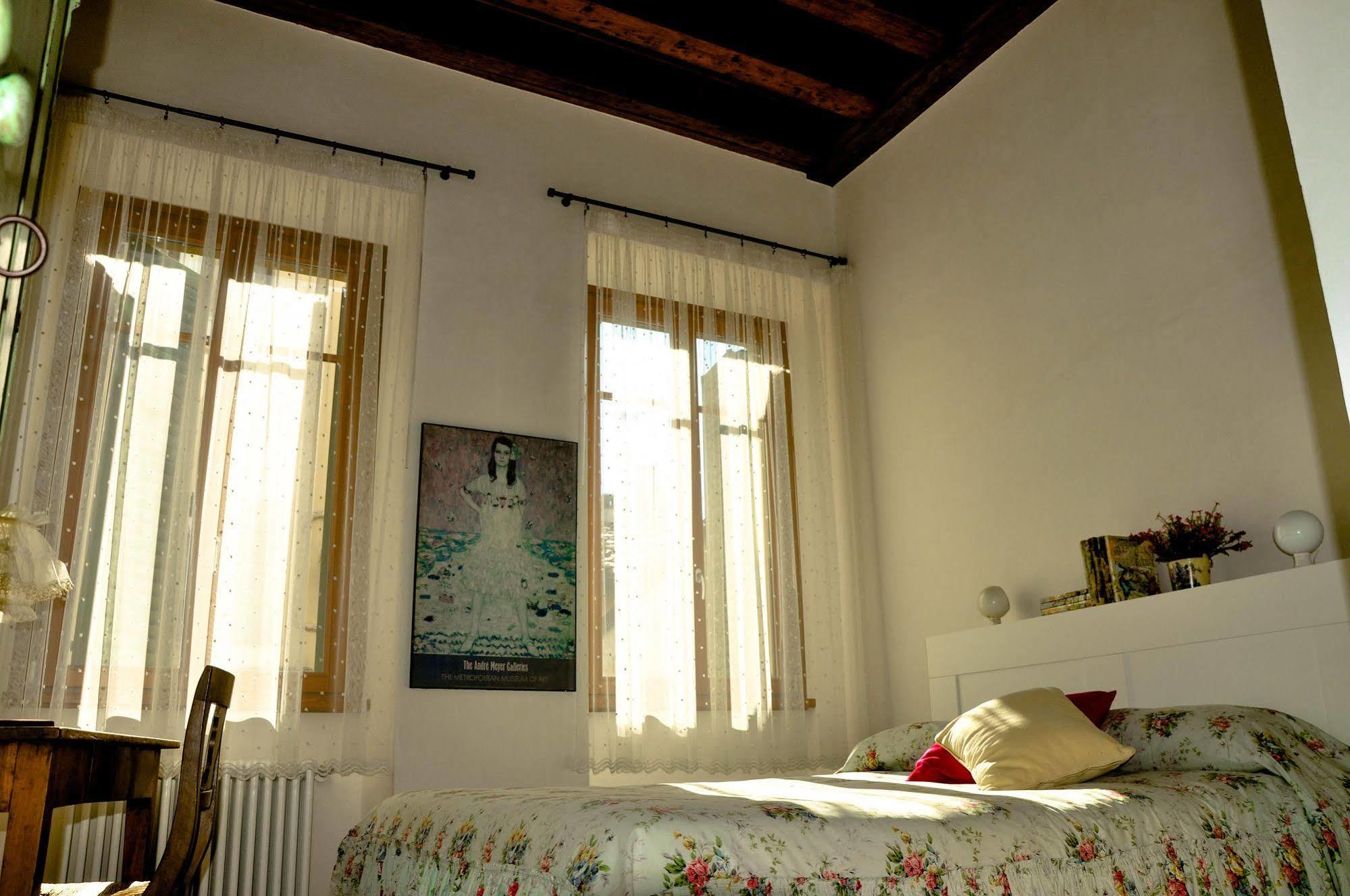 Piazza Erbe Suites ヴェローナ エクステリア 写真